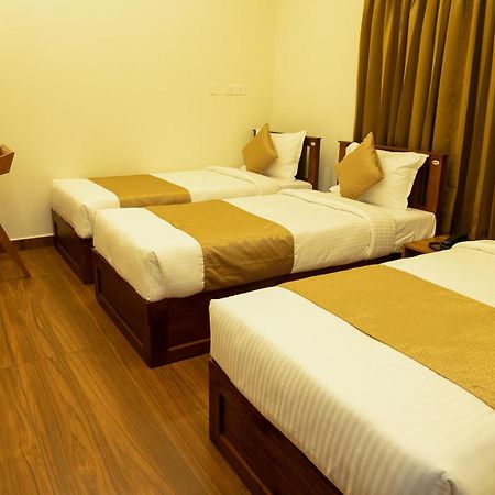 Fly View Airport Residency Hotel Nedumbassery Exterior photo