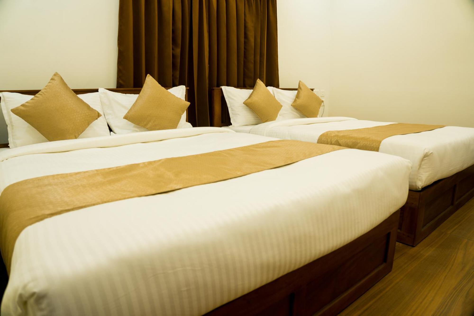 Fly View Airport Residency Hotel Nedumbassery Exterior photo