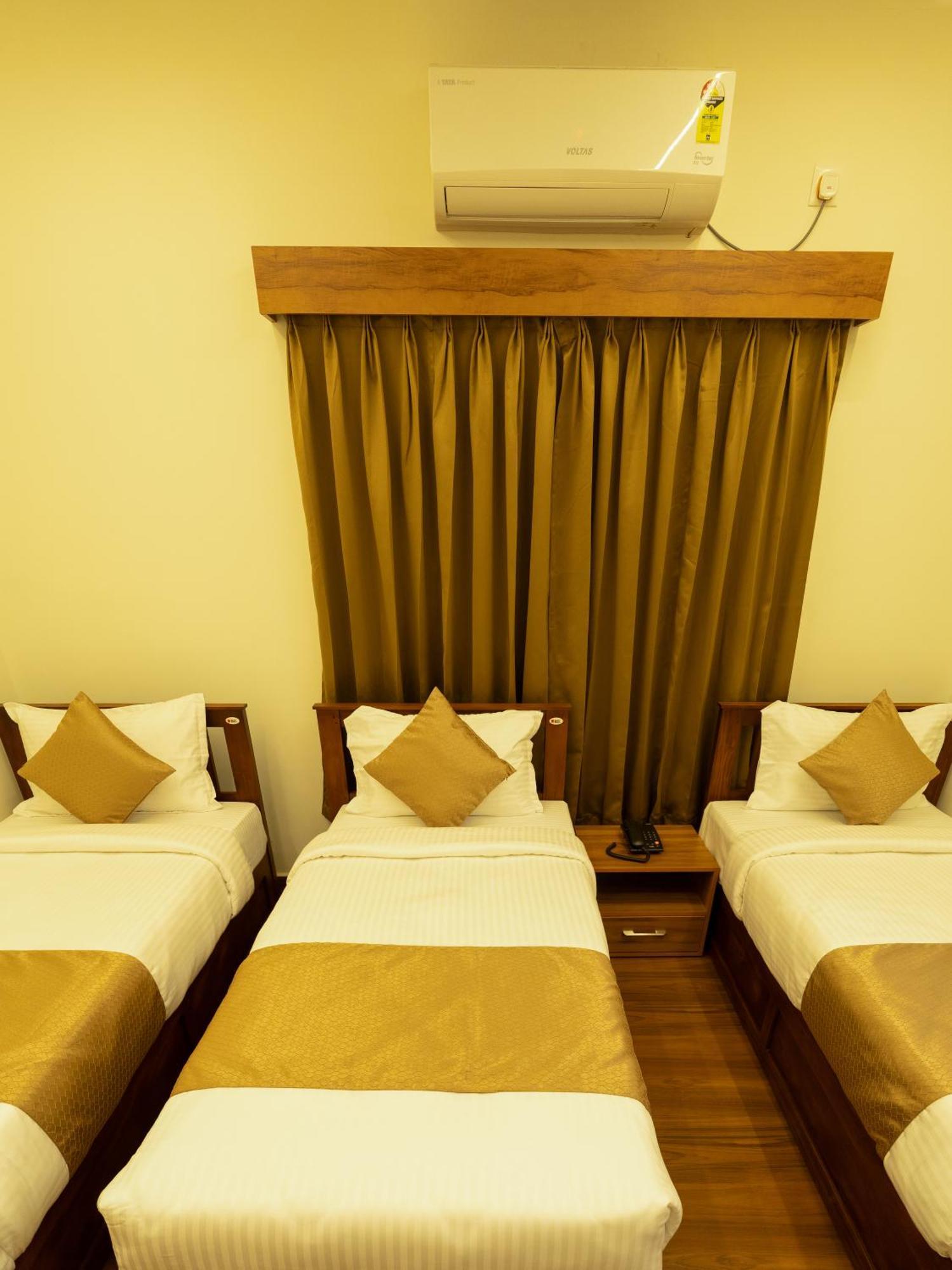 Fly View Airport Residency Hotel Nedumbassery Exterior photo